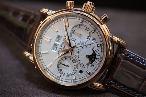 Baselworld 2016: A Quick Look At The Slightly Overlooked Patek 